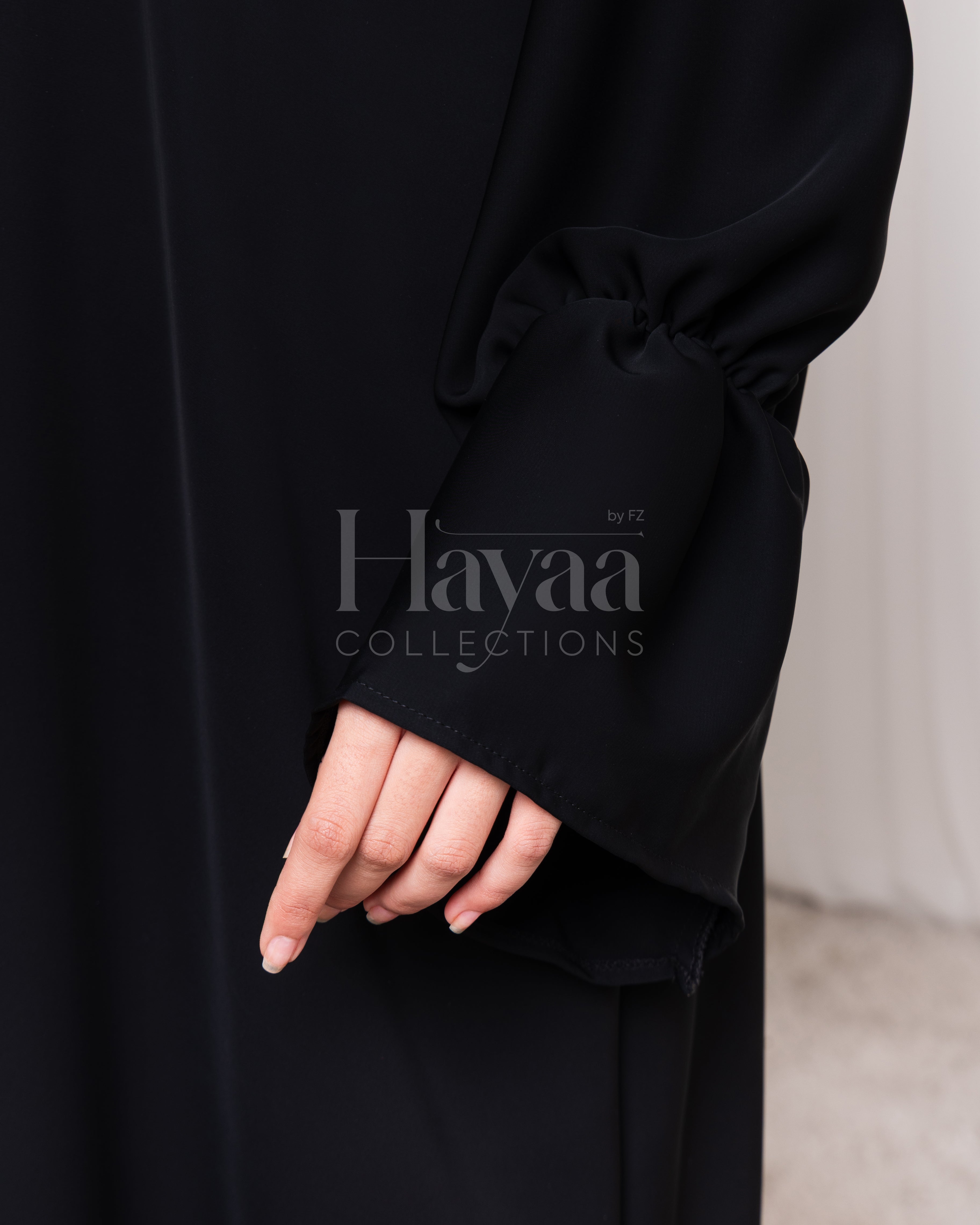 Fatima Black Closed Abaya With Pockets