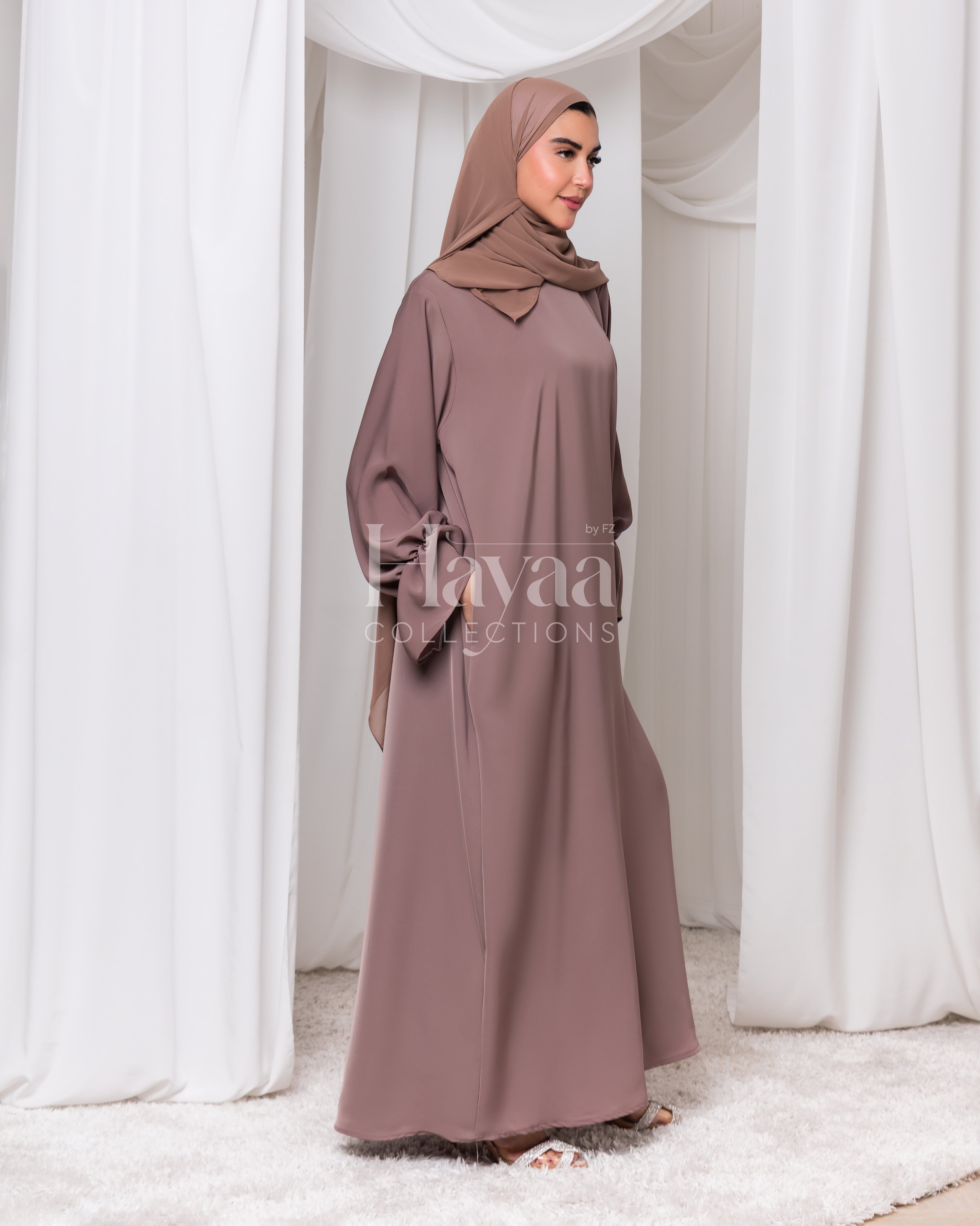 Fatima Brown Closed Abaya With Pockets