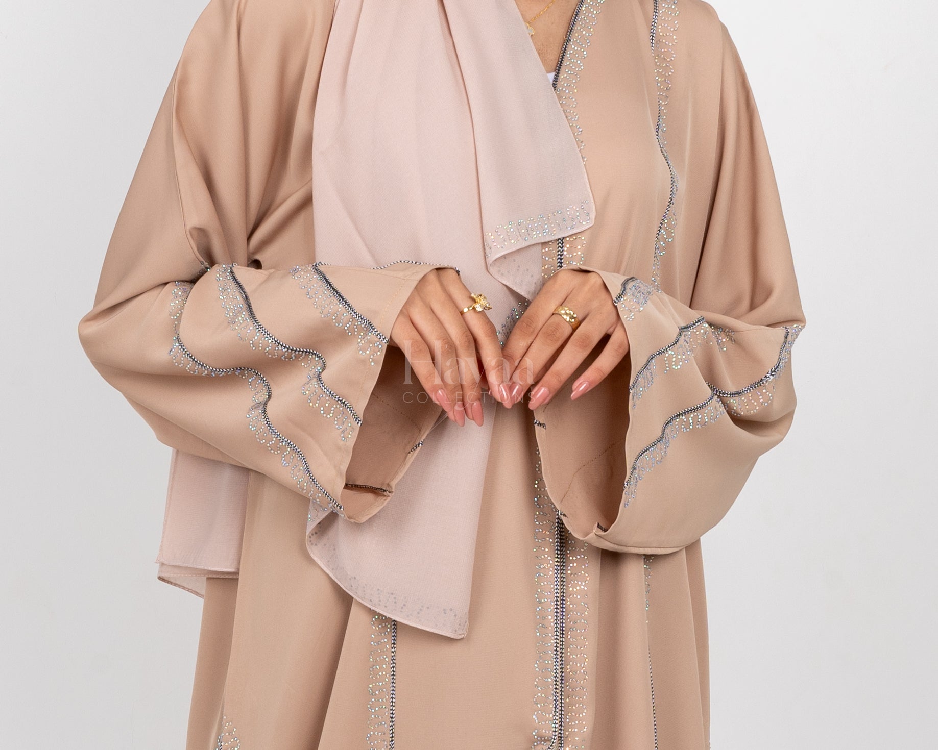 Zahwa Beige Closed Abaya close up